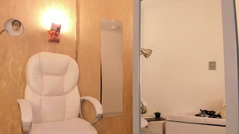 Khloe online show from 12, 2, 2025