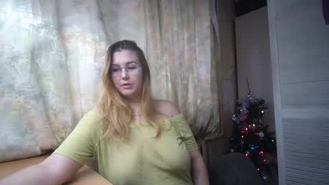 kianna_dior_ online show from 28, 12, 2024