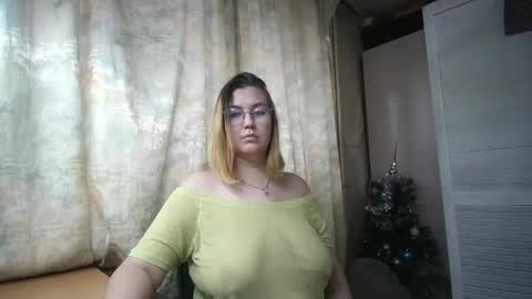 kianna_dior_ online show from 30, 12, 2024