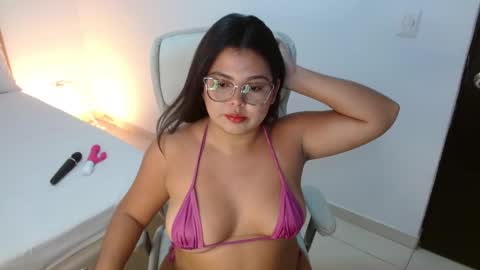 Kiara Evans online show from 16, 3, 2026