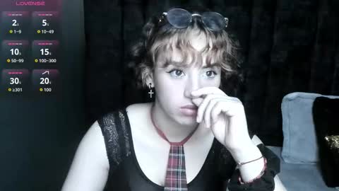 KIARA FOX online show from 18, 12, 2025