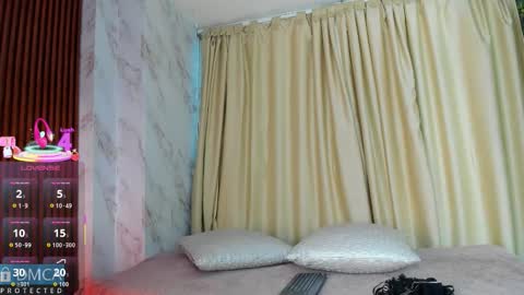 Snapshot of kiara_zahiri_ chatting on 1, 10, 2025 Kiara Zahiri online show from 1, 10, 2025