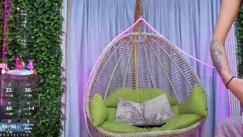 Snapshot of kiara_zahiri_ chatting on 6, 10, 2025 Kiara Zahiri online show from 6, 10, 2025