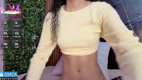 Snapshot of kiara_zahiri_ chatting on 9, 10, 2025 Kiara Zahiri online show from 9, 10, 2025
