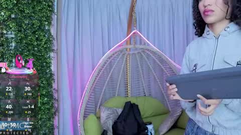 Snapshot of kiara_zahiri_ chatting on 14, 10, 2025 Kiara Zahiri online show from 14, 10, 2025
