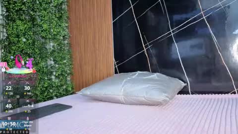 Snapshot of kiara_zahiri_ chatting on 17, 10, 2025 Kiara Zahiri online show from 17, 10, 2025