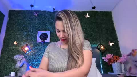 Snapshot of kiaraa88 chatting on 27, 5, 2026 Valery online show from 27, 5, 2026
