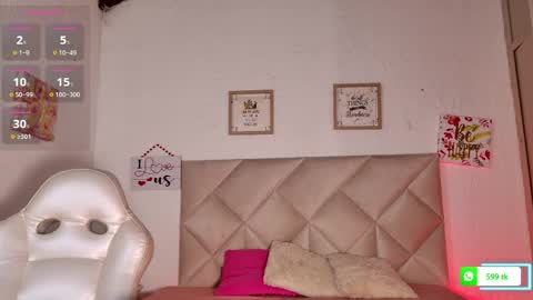 Snapshot of kiaraa_ebony chatting on 23, 5, 2026 kiaraa_ebony online show from 23, 5, 2026