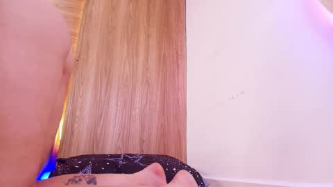 kiaralopez_ online show from 28, 3, 2026