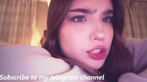 Ola my name is Lissa  Lets hit 10 Thumbs Up together   online show from 15, 4, 2026