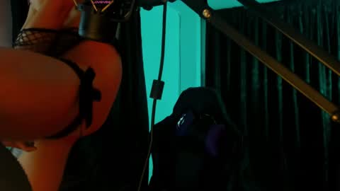 Snapshot of kiizzukyuwu chatting on 26, 2, 2025 Kizuky online show from 26, 2, 2025