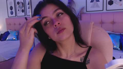 Snapshot of kiki_cams chatting on 12, 3, 2026 kIKI online show from 12, 3, 2026
