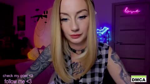 Snapshot of kiki_cute__ chatting on 18, 11, 2025 Kiki online show from 18, 11, 2025