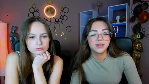 kiki_swan online show from 25, 4, 2026