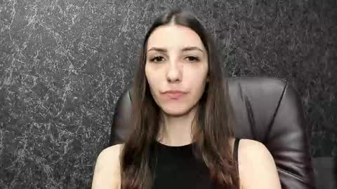 Snapshot of kikies_ chatting on 23, 9, 2025 Mika and Miranda online show from 23, 9, 2025