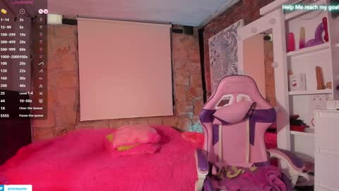 Snapshot of kikilepetite chatting on 5, 12, 2024 kiki online show from 5, 12, 2024