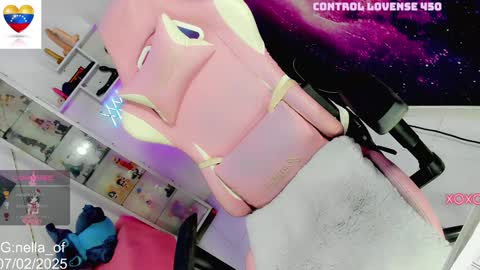 Snapshot of kilye_nellaa chatting on 8, 2, 2025 kylie anthonella online show from 8, 2, 2025