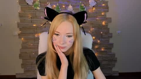 Snapshot of kim_boyd chatting on 2, 1, 2025 kim_boyd online show from 2, 1, 2025