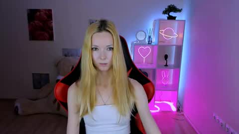 Snapshot of kim_boyd chatting on 17, 2, 2025 kim_boyd online show from 17, 2, 2025