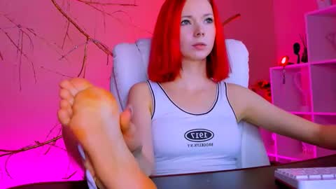 Snapshot of kim_boyd chatting on 21, 11, 2025 kim_boyd online show from 21, 11, 2025