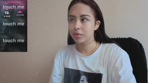 Snapshot of kim_brownie chatting on 9, 7, 2026 Kim online show from 9, 7, 2026