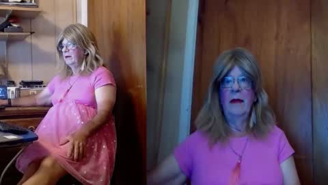 Snapshot of kim_crossdresser1 chatting on 10, 9, 2025 kim crossdresser no nude room and clean chat only. online show from 10, 9, 2025