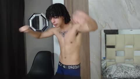 Snapshot of kim_curly_ chatting on 4, 2, 2026 KIM online show from 4, 2, 2026