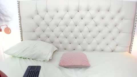 kim_eli online show from 9, 1, 2025