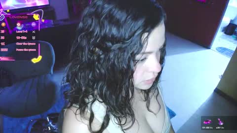 Snapshot of kim_saenz20 chatting on 29, 9, 2025 Kim Mishell online show from 29, 9, 2025