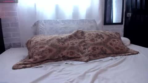 Kim  Yuk online show from 25, 11, 2025