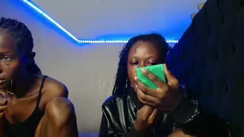 Snapshot of kimberly_chloe chatting on 13, 6, 2026 Kimberly online show from 13, 6, 2026