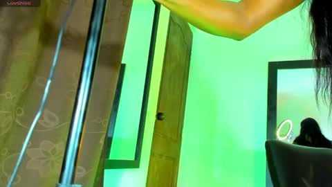 Snapshot of kimberlybanks2 chatting on 19, 4, 2026 Kimberly Banks online show from 19, 4, 2026