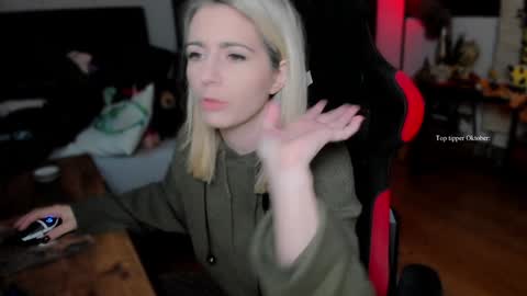 Wolfs Girl online show from 4, 10, 2025