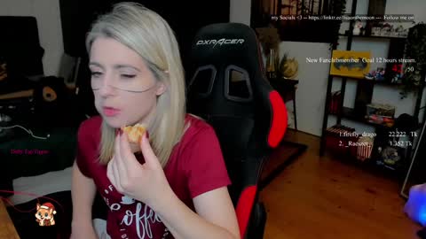 Wolfs Girl online show from 17, 12, 2025