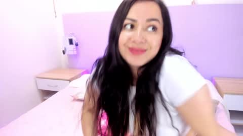 Camila online show from 25, 1, 2025