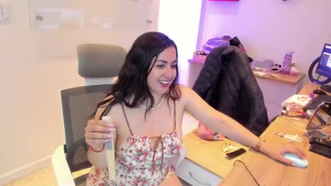 Camila online show from 5, 1, 2026