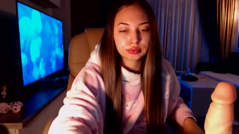 Kim Lee  online show from 30, 12, 2024