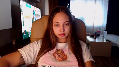 Kim Lee  online show from 4, 1, 2025