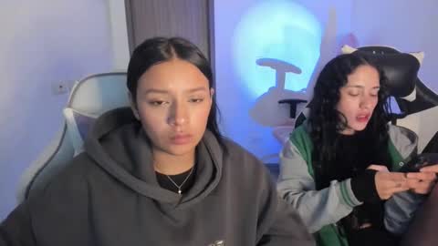 Snapshot of kimmi_foxy chatting on 2, 2, 2026 kimmi online show from 2, 2, 2026