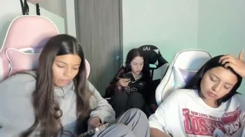 Snapshot of kimmi_foxy chatting on 17, 2, 2026 kimmi online show from 17, 2, 2026