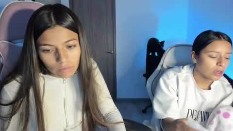 Snapshot of kimmi_foxy chatting on 19, 2, 2026 kimmi online show from 19, 2, 2026