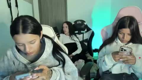 Snapshot of kimmi_foxy chatting on 24, 2, 2026 kimmi online show from 24, 2, 2026