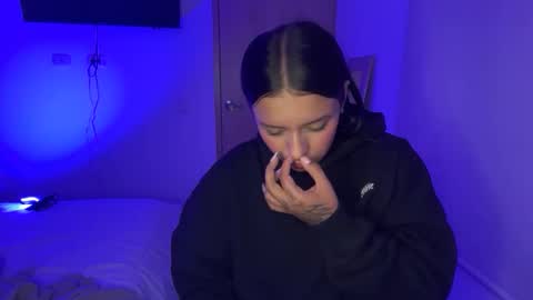 Snapshot of kimmi_foxy chatting on 21, 4, 2026 kimmi online show from 21, 4, 2026