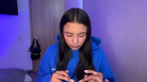 Snapshot of kimmi_foxy chatting on 17, 7, 2026 kimmi online show from 17, 7, 2026
