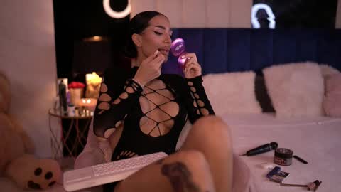 Snapshot of kimnatty chatting on 20, 11, 2025 Kim online show from 20, 11, 2025