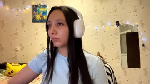Snapshot of kinacolton chatting on 28, 4, 2026 Jenny online show from 28, 4, 2026