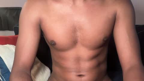 Snapshot of kinda_horny_right_now chatting on 26, 5, 2026 Isaac online show from 26, 5, 2026