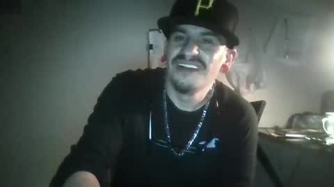 Snapshot of king761987 chatting on 5, 1, 2026 king761987 online show from 5, 1, 2026