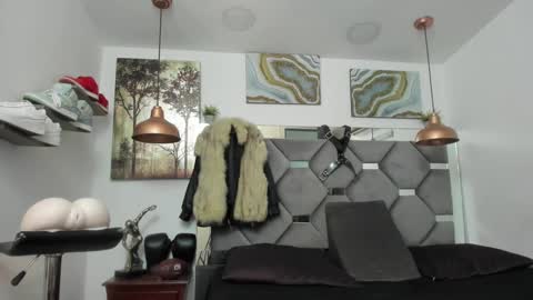 HOT MEN BLACK online show from 23, 1, 2025