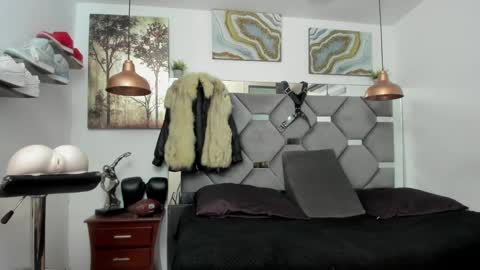 HOT MEN BLACK online show from 23, 1, 2025